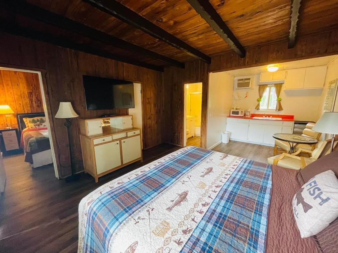 Riverfront Lodging Shady Cove Zewnętrze zdjęcie