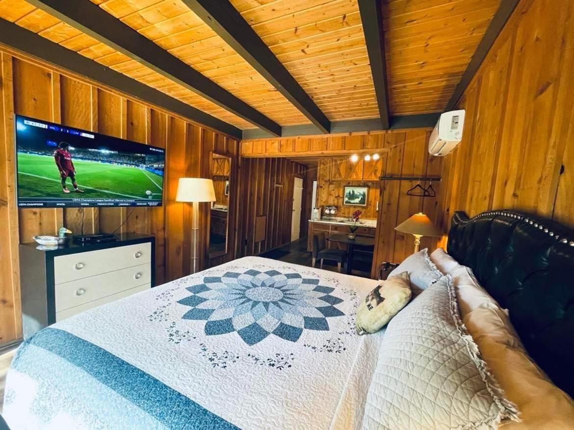 Riverfront Lodging Shady Cove Zewnętrze zdjęcie