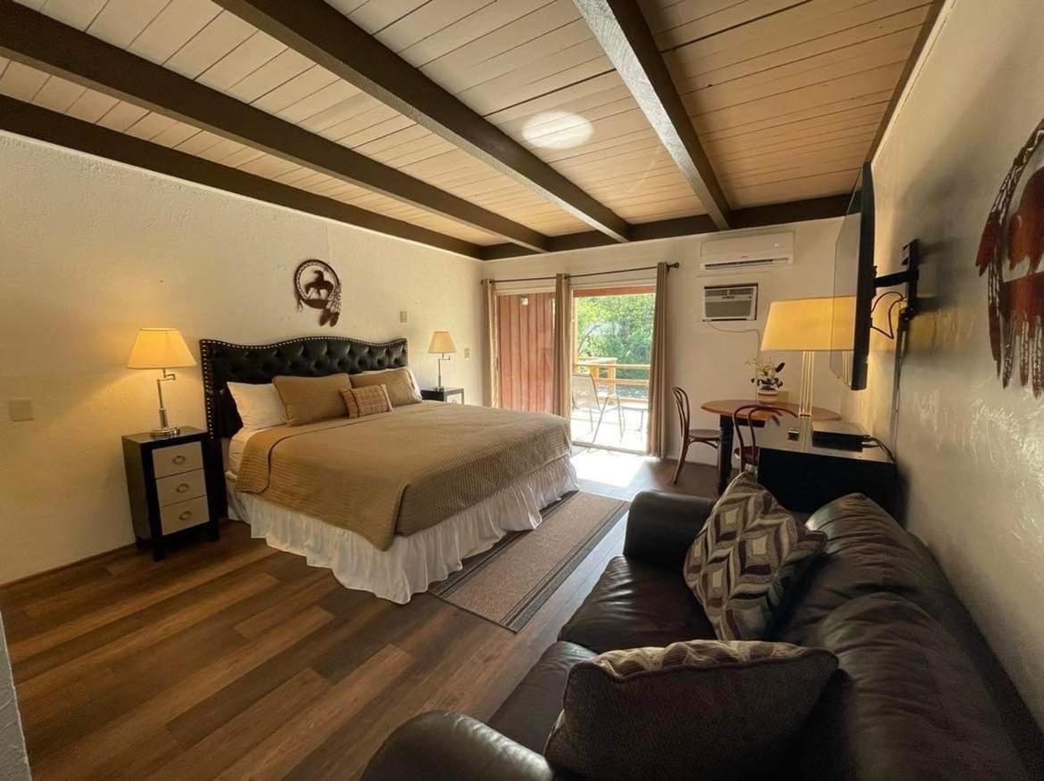 Riverfront Lodging Shady Cove Zewnętrze zdjęcie